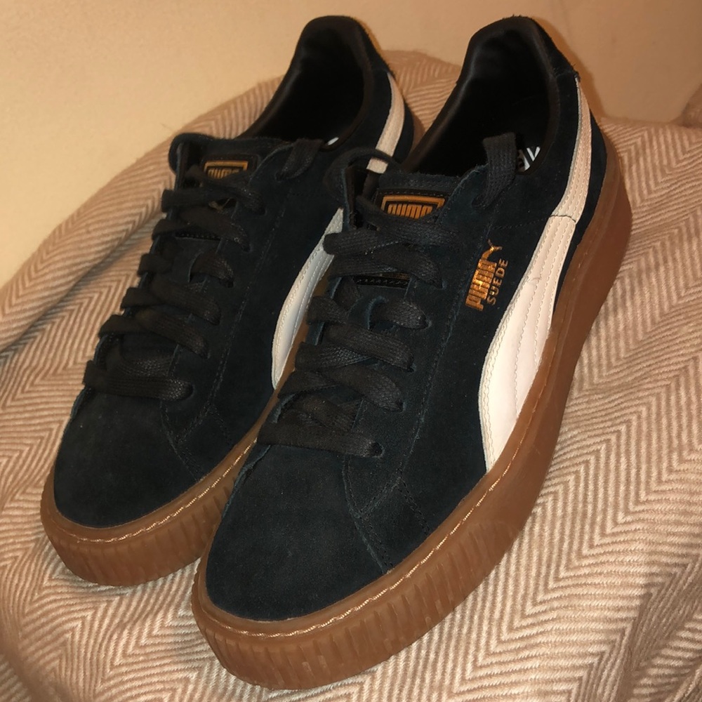 Low top pumas - Picture 2 of 4